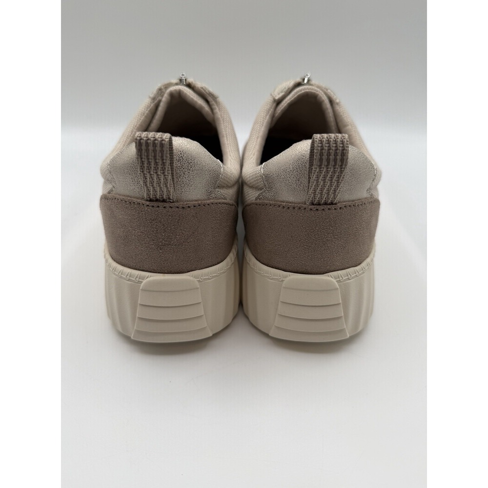 BZees Winner Comfort Sneaker, Women's 10 M, Beige,Gold Metallic Accents,Zip,NIB - Picture 6 of 16